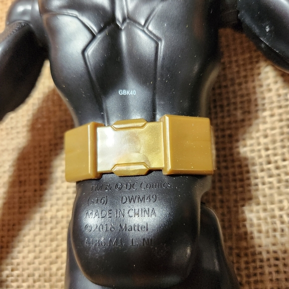 FINAL PRICE Lot of 2 Mattel Batman Action Figures - Picture 6 of 6